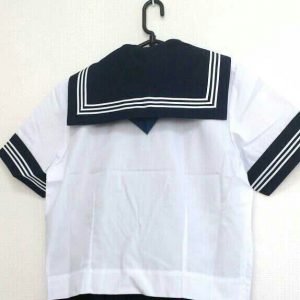 制服