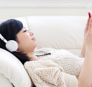 音楽を聴く