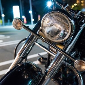 夜のバイク