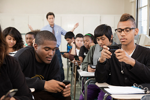 【小学校や中学校で学級崩壊したとき】親の対応方法