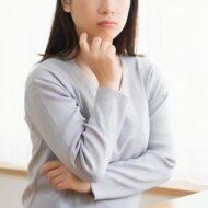 考える主婦