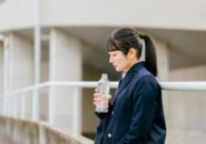 落ち込む中学生